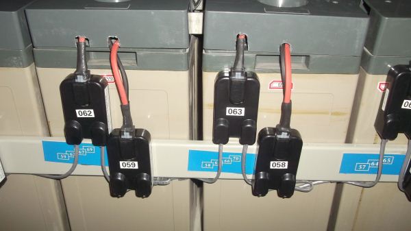 蓄電池監(jiān)測模塊