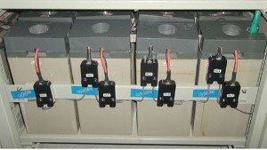 如何隨時反映出蓄電池是否完好正常的運行呢？