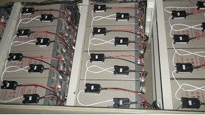 鈺鑫電氣：你知道如何實(shí)時(shí)監(jiān)測(cè)UPS蓄電池？