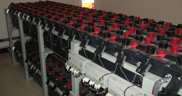 蓄電池內(nèi)阻監(jiān)測(cè)模塊